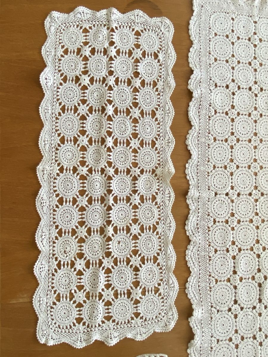 Autre linge de table: 2 Häkeldecken Tischläufer 3 Deckchen Konvolut – D'occasion à Flawil par sonnengeist 5
