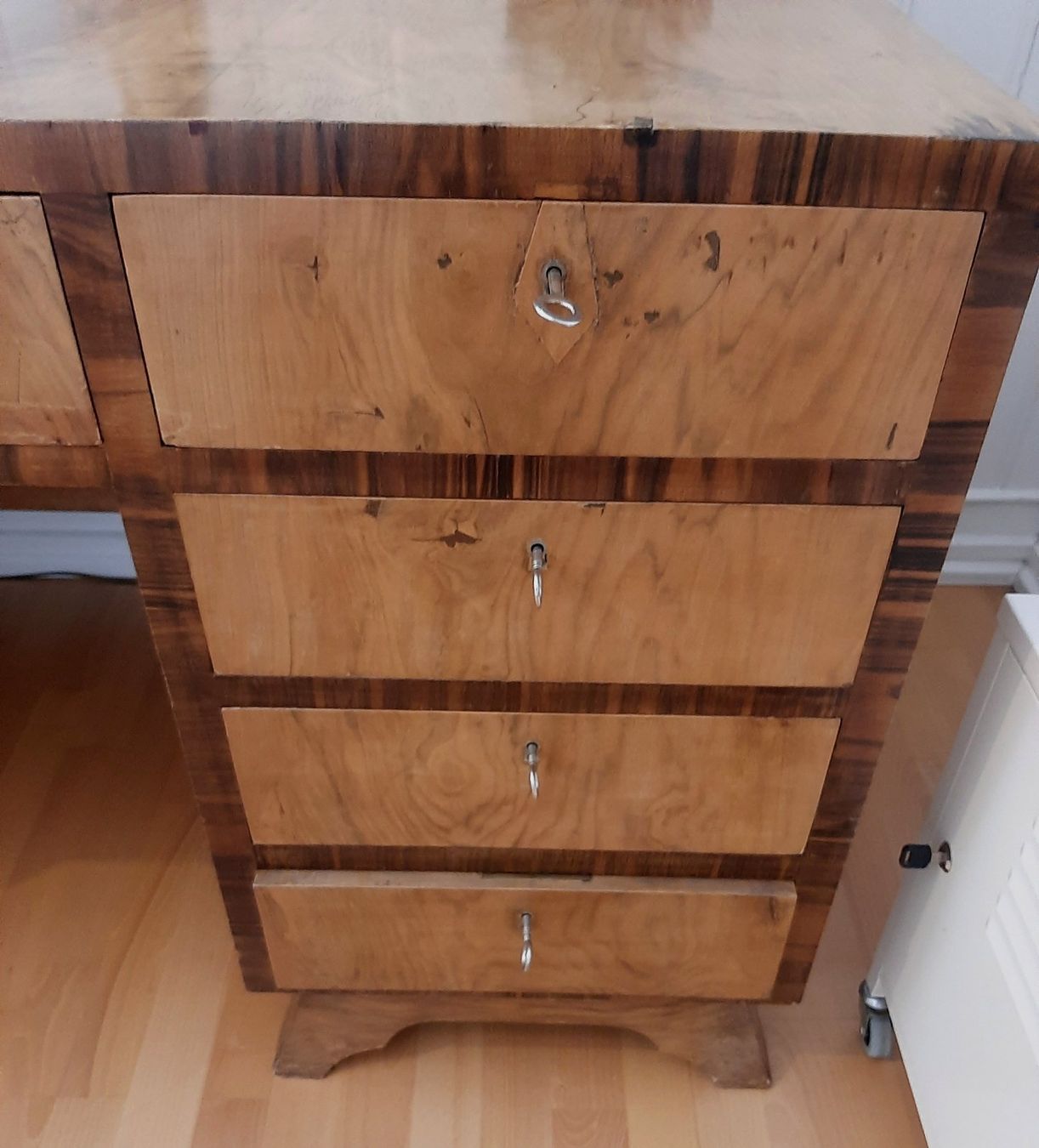 Scrivanie: Art Deco Schreibtisch – Usato da Arbon venduto da torso444 4
