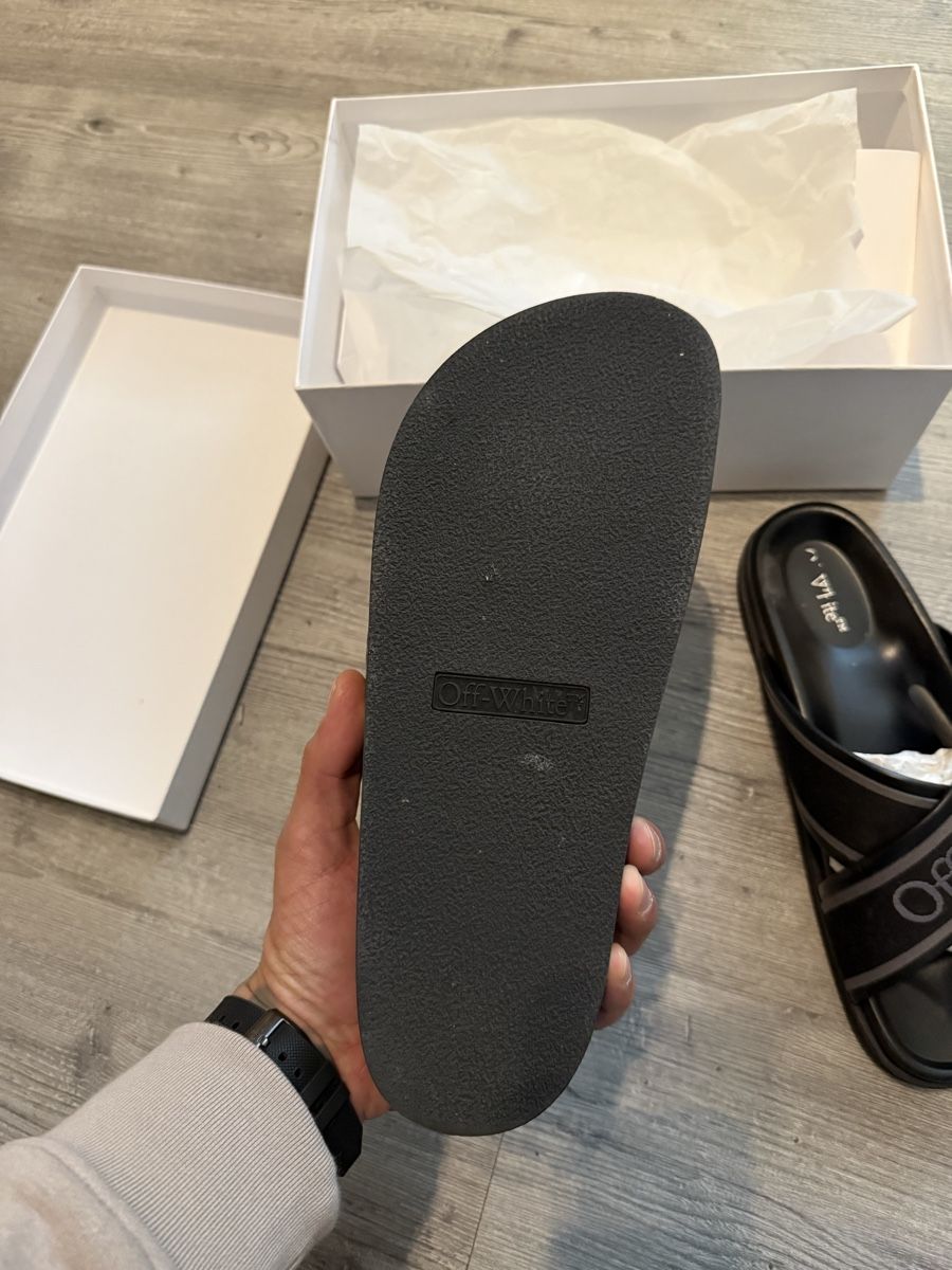 Off-White Scarpe da uomo: Off white leather sandalen pantoletten 43 – Usato da Giubiasco venduto da Darkemperor 2