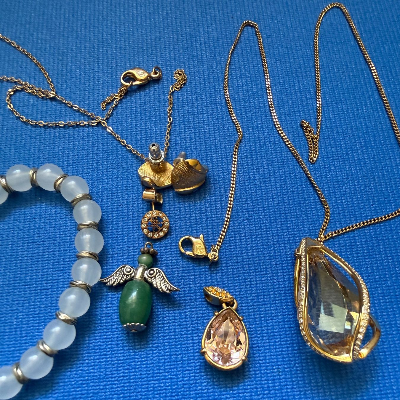 Swarovski Sonstiger Schmuck: Modeschmuck 2 Kettenanhänger mit Swarovski etc. – Gebraucht aus Frauenfeld von Camel16