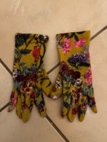 Gants jaune moutarde motif fleurs très bon état
