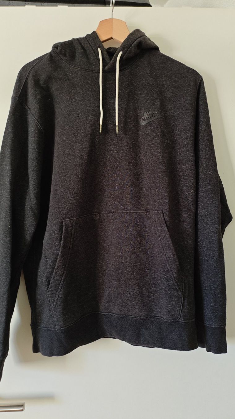 Nike Maglioni & Felpe: Sweat à capuche Nike gris chiné Size M – Usato da Delémont venduto da boulllon