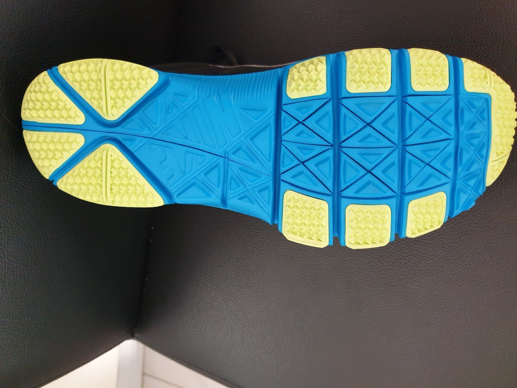 Nike Scarpe da uomo: Nike Free Trainer 5.0 Gr. 41 – Nuovo e nell'imballaggio originale da Herisau venduto da dku_85hh 2