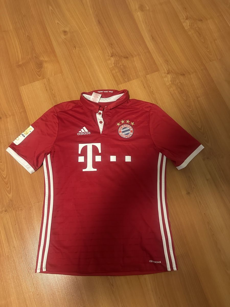 Bayern München Leibchen & Hosen: Originales Bayern Trikot mit Renato Sanches – Gebraucht aus Gelterkinden von Micola04