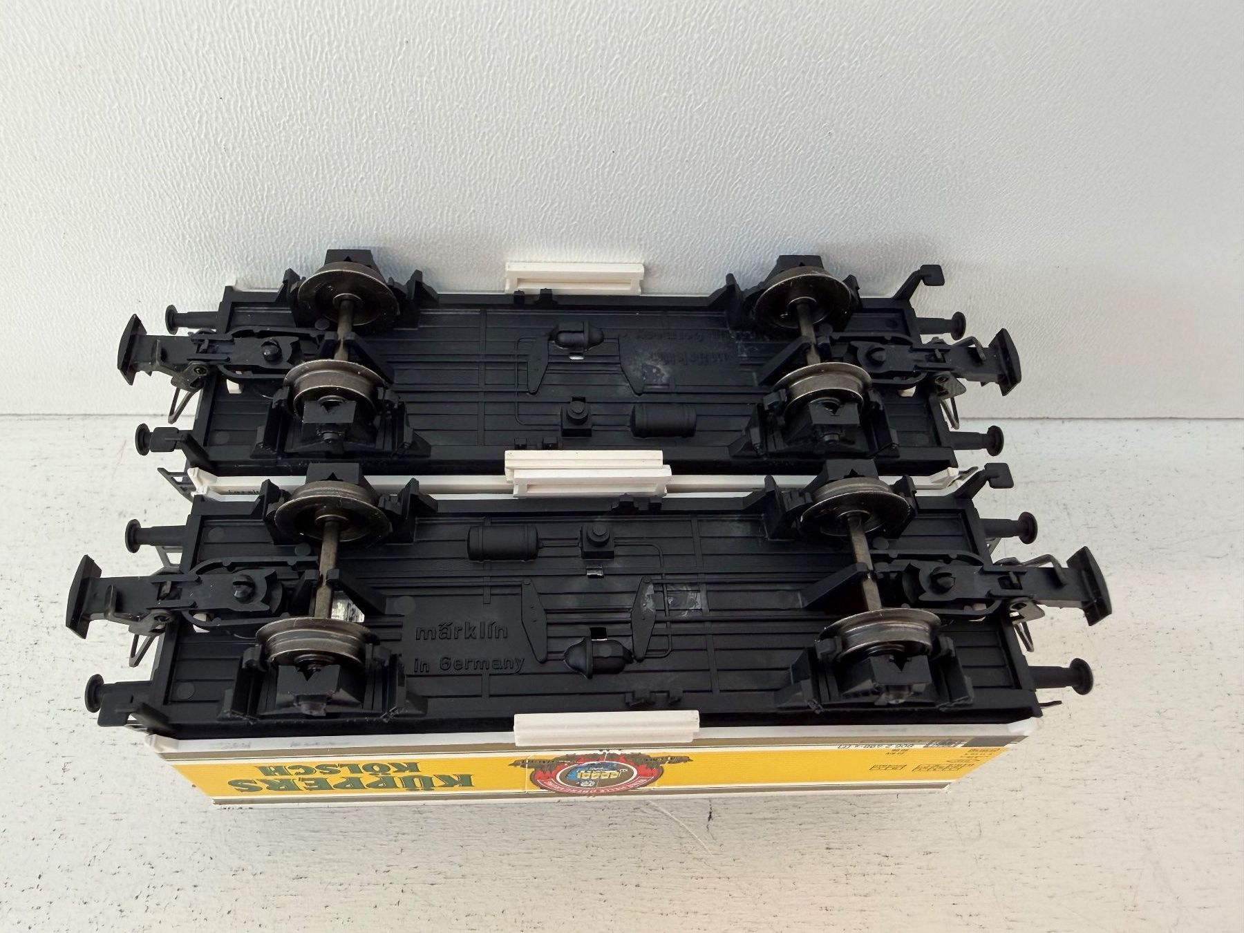 Märklin Modellini di ferrovie: Märklin 4417 + 44178 Güterwagen gedeckte Bierwagen DB – Usato da Büsserach venduto da ModellbahnDepot 6