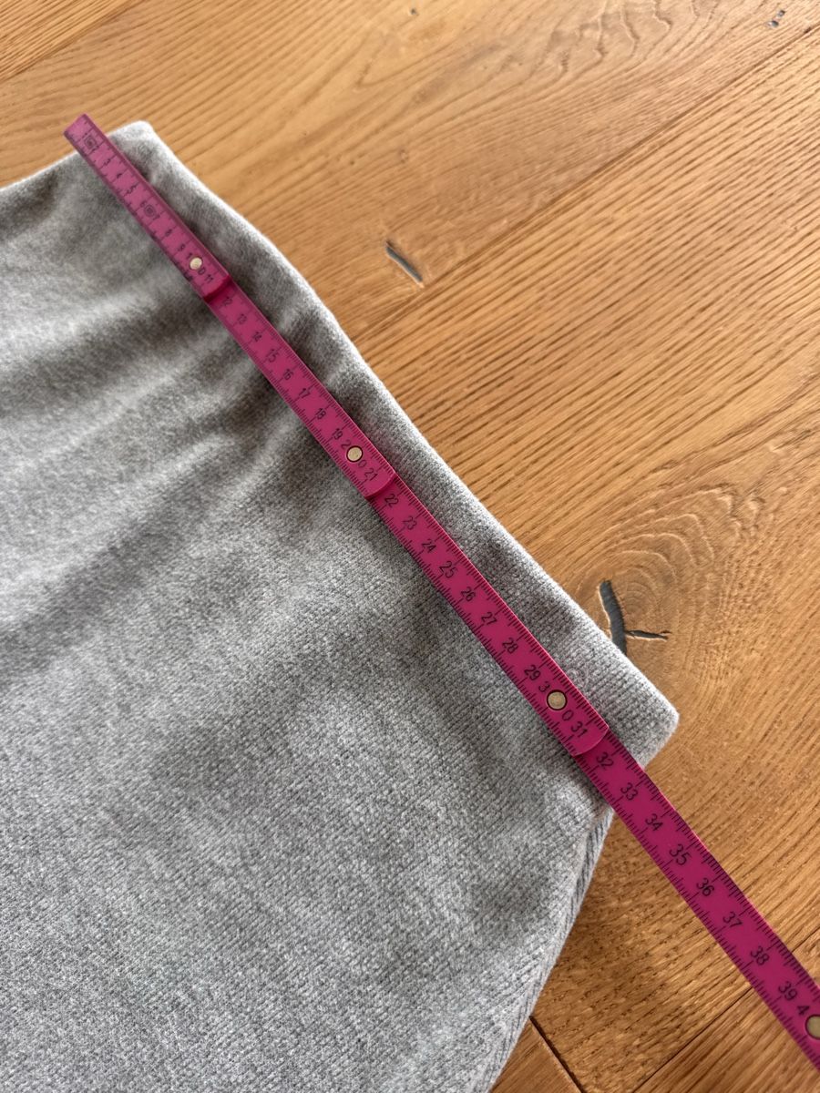 Pull&Bear Gonne: Pull & Bear Soft Midi Rock Jupe in grau Gr. S – Usato da Altendorf venduto da PiaLang 2