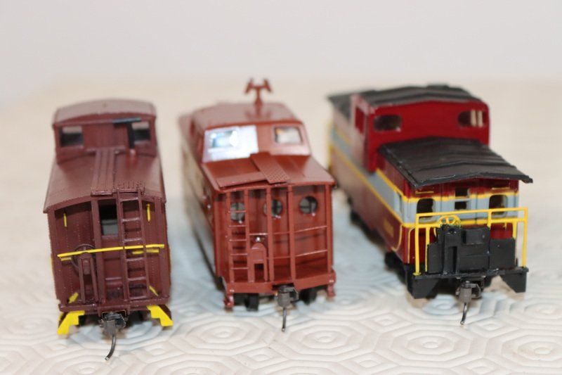 Modelleisenbahnen: 3 US Caboose ( 542 ) – Gebraucht aus Kerzers von Winu64 5