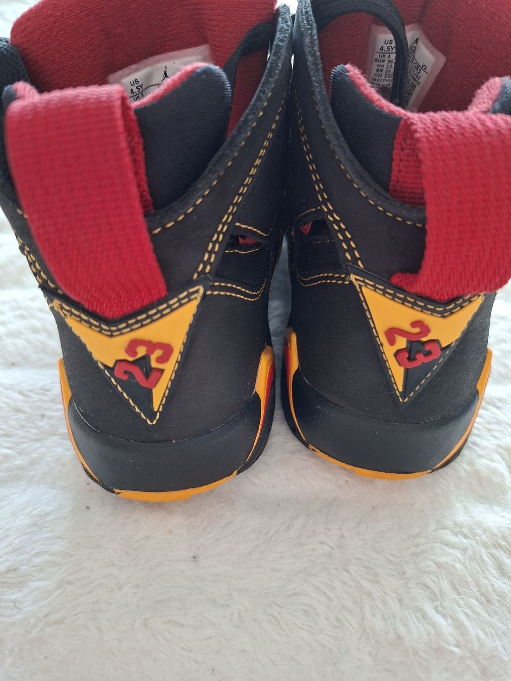 Jordan Damenschuhe: Baskets Jordan 7 noir rouge  pointure 36.5  – Gebraucht aus Renens VD von ser_j2fn 2