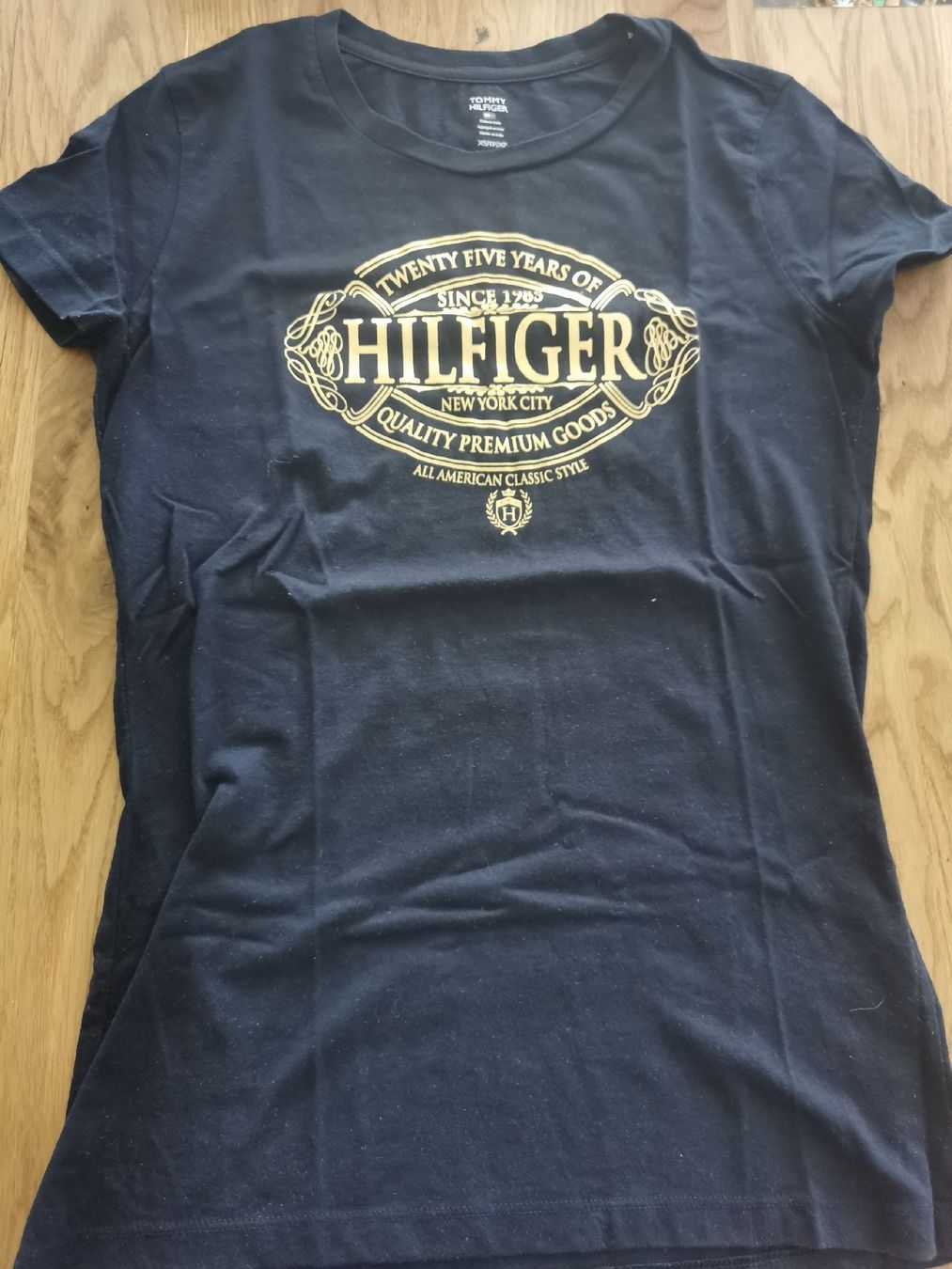 Tommy Hilfiger T-shirt: Tommy Hilfiger Shirt – Nuovo (secondo la descrizione) da Adligenswil venduto da sasa_be