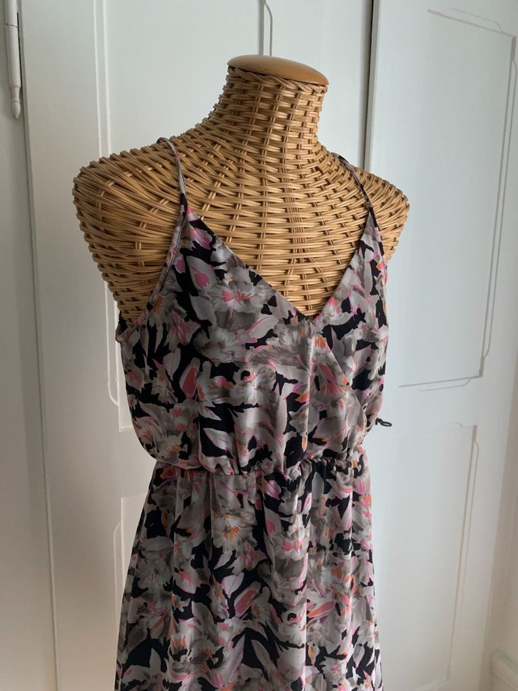 Vero Moda Kleider: VERO MODA - Chiffonkleid geblümt S – Gebraucht aus Zürich von Diazaio 1