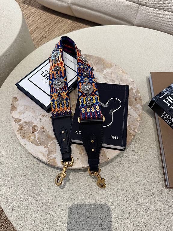 Dior Autres vêtements & accessoires: DIOR TASCHENGURT BUNT – Neuf (Voir description) à Schwyz par bofb 1