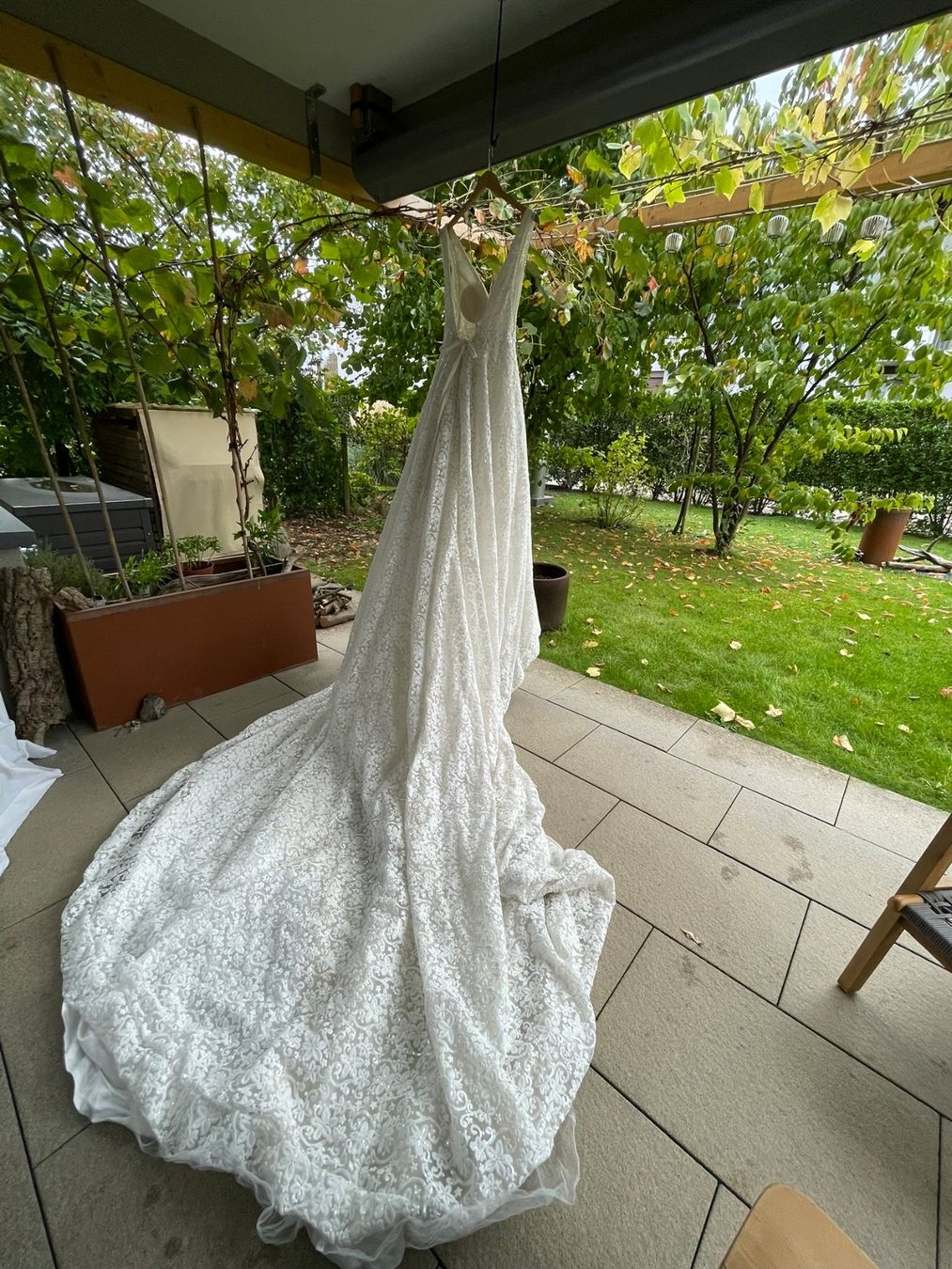 Kleider: Hochzeitskleid – Gebraucht aus Wagen von Focuscrew 1