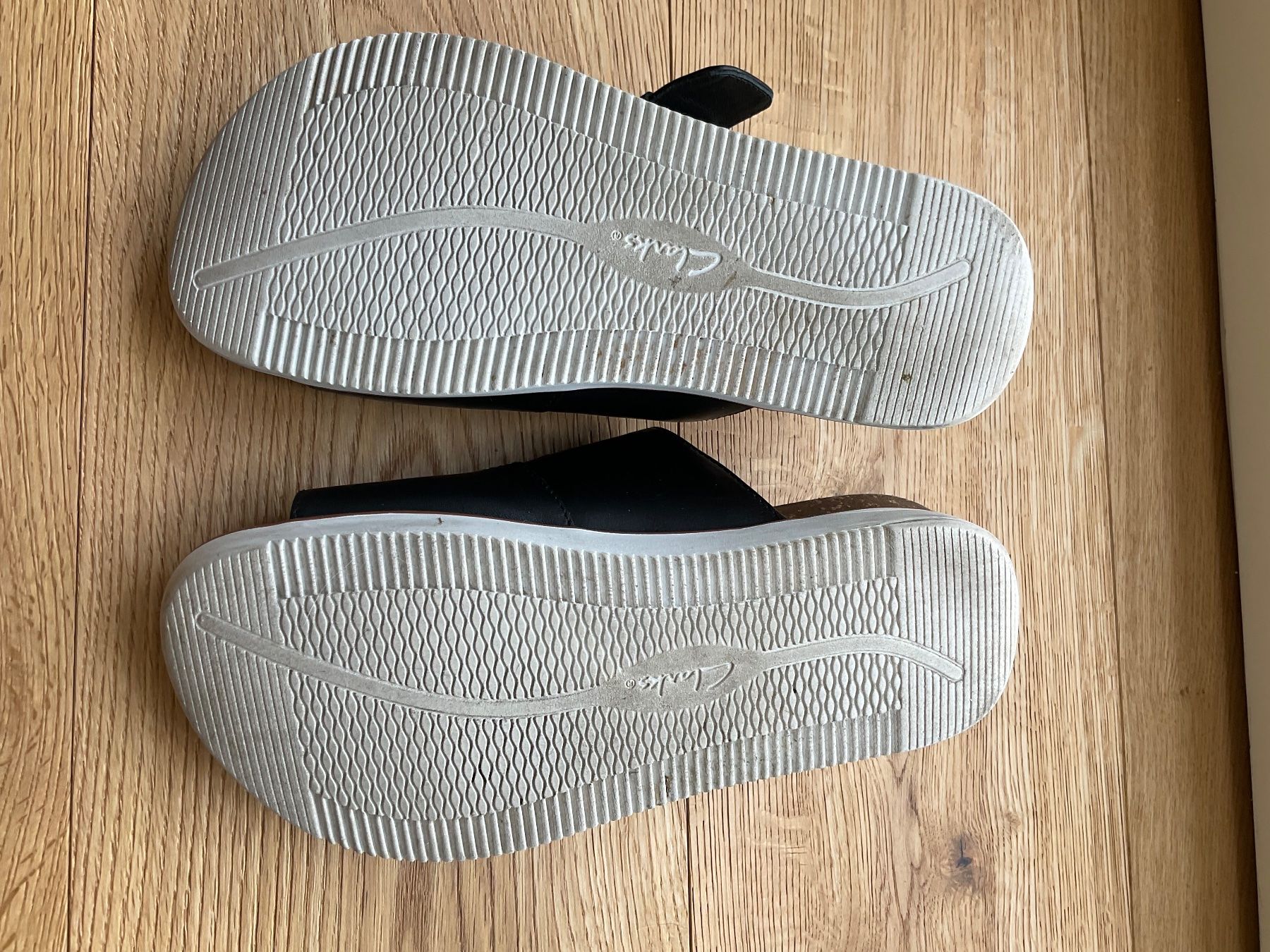 Clarks Scarpe da donna: bequeme Clarks Pantolette, 37,5 – Usato da Luzern venduto da Juliette1907 2