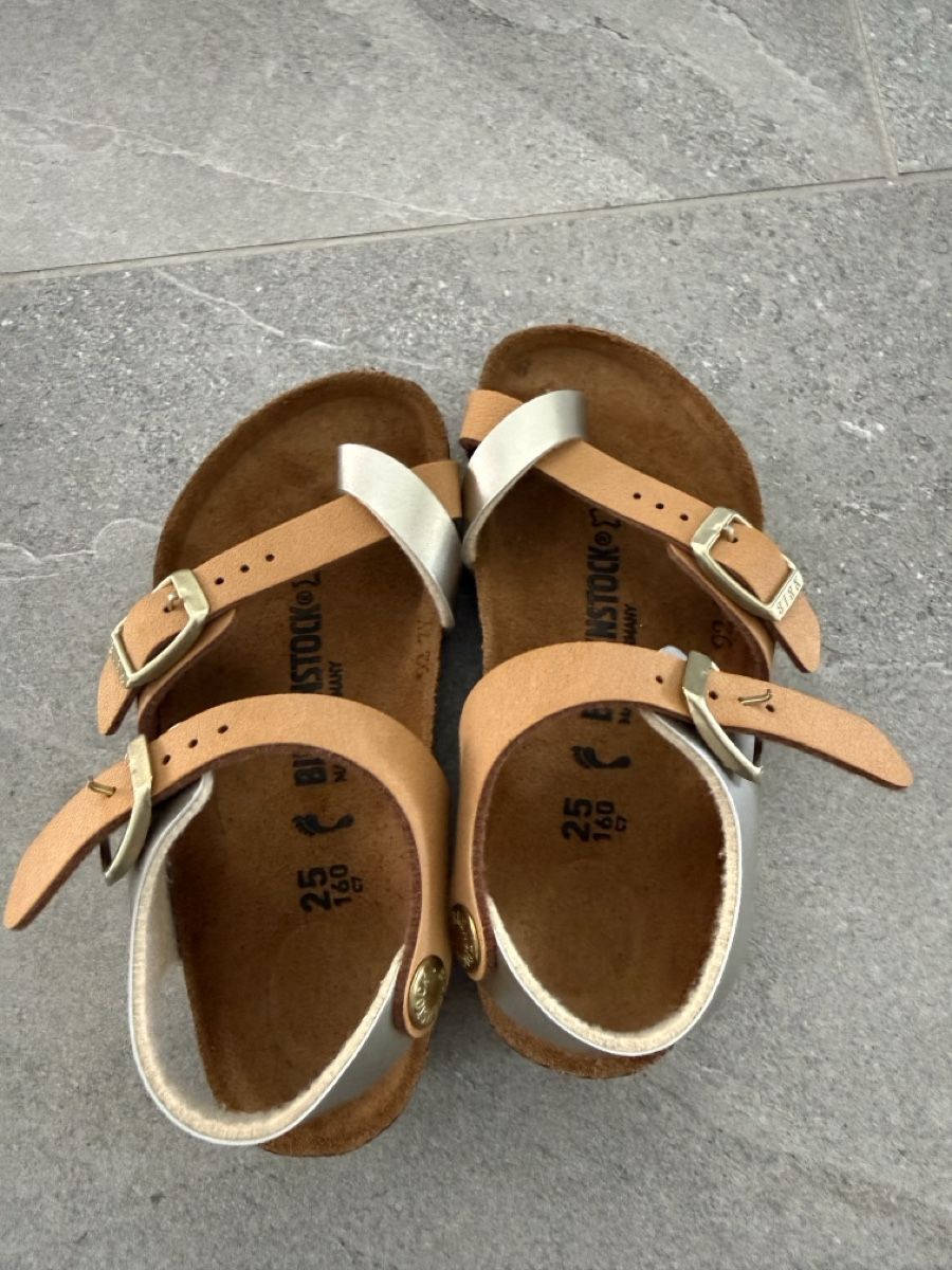 Birkenstock Scarpe per ragazzi: Birkenstock Sandals Size 25 – Nuovo (secondo la descrizione) da Adliswil venduto da Sale12