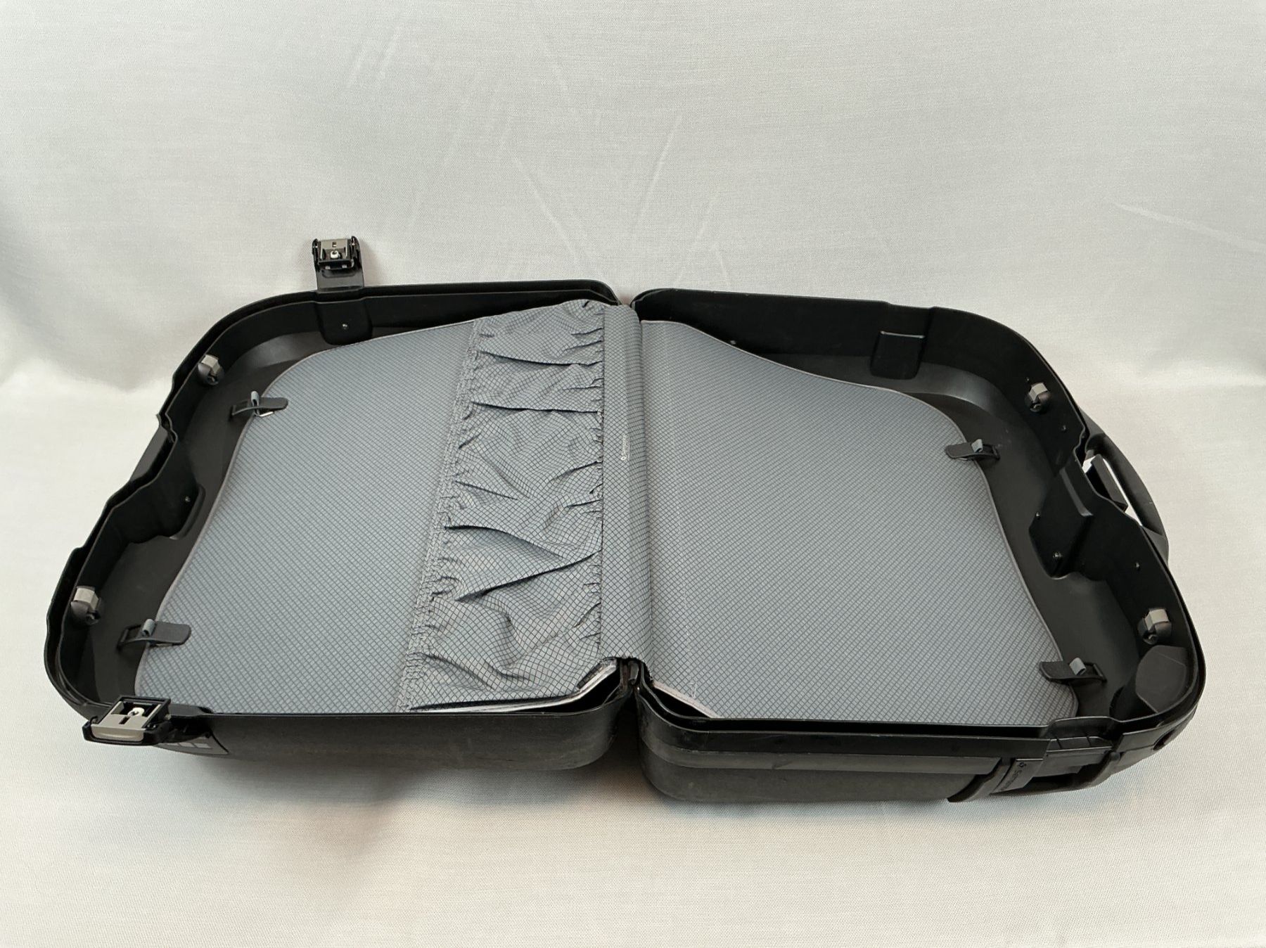 Samsonite Reisekoffer: SAMSONITE Hartschalen Roll - Koffer – Gebraucht aus Richterswil von Restwert_Richterswil 8