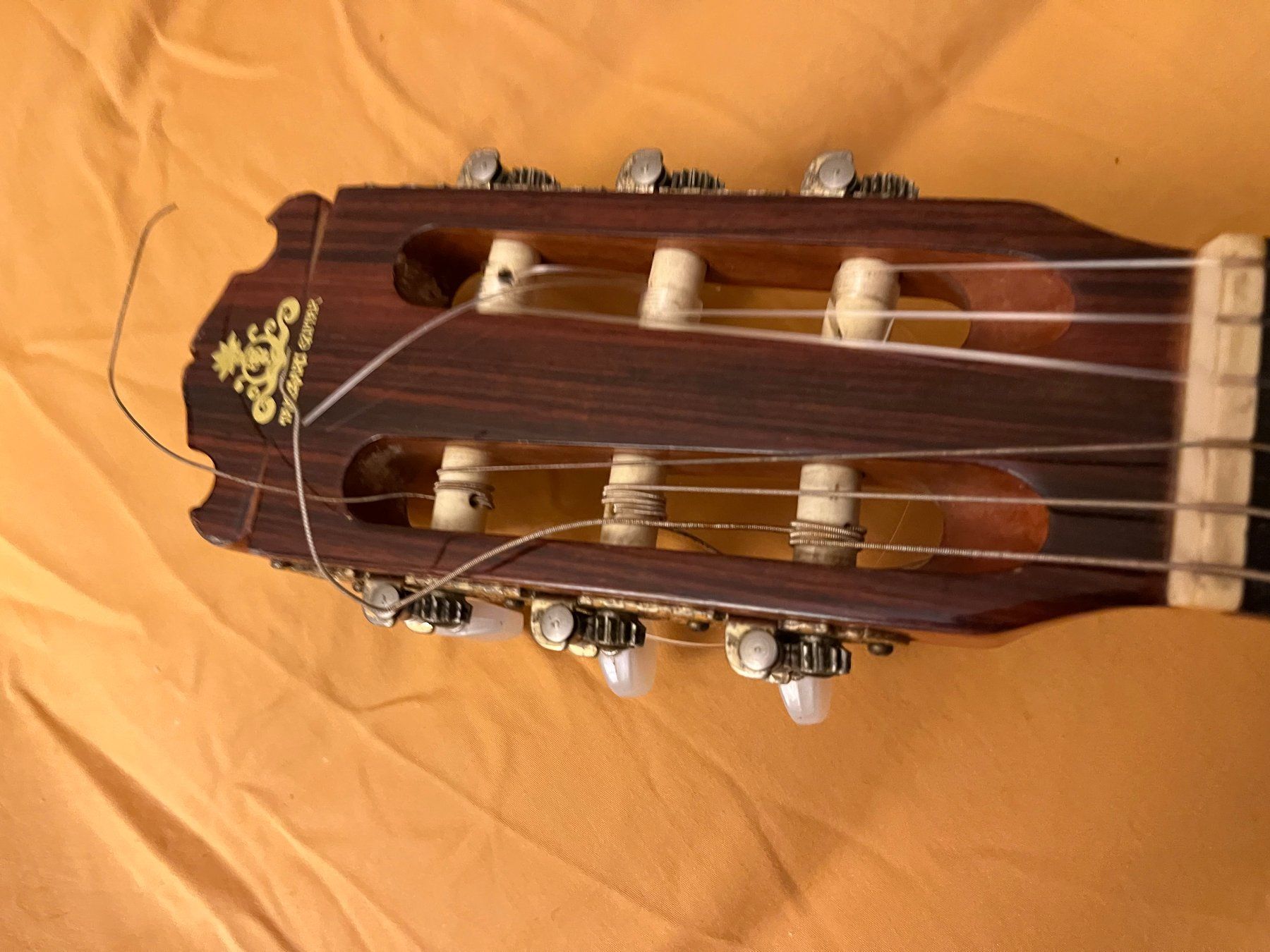 Strumenti musicali: Guitare marque TAKEHARU model no 23.300 – Usato da Genève venduto da Donnet2 2