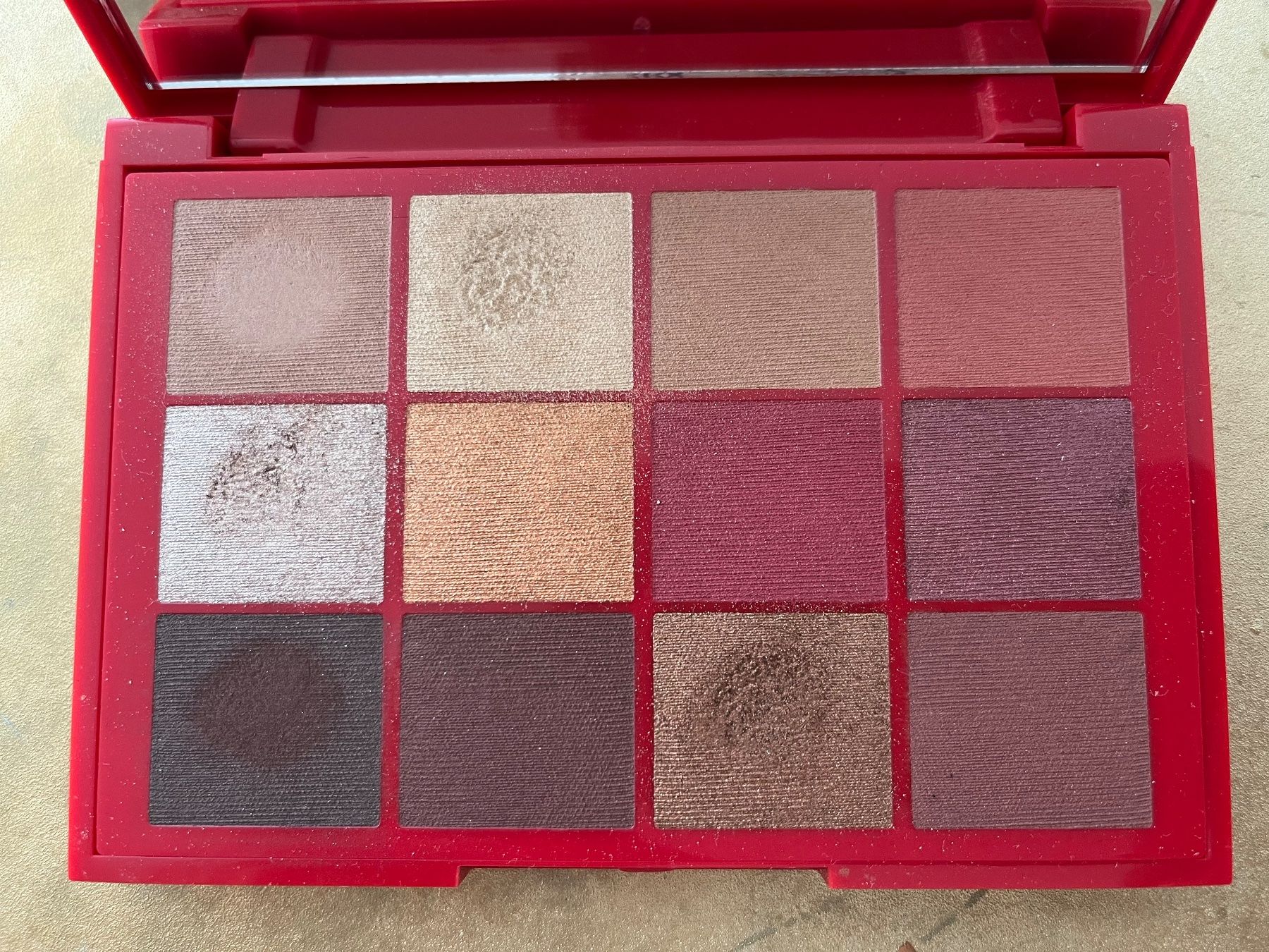 Make-up: Rituals miracle red smokey eye Palette – Gebraucht aus Bachenbülach von Elcomaster 1