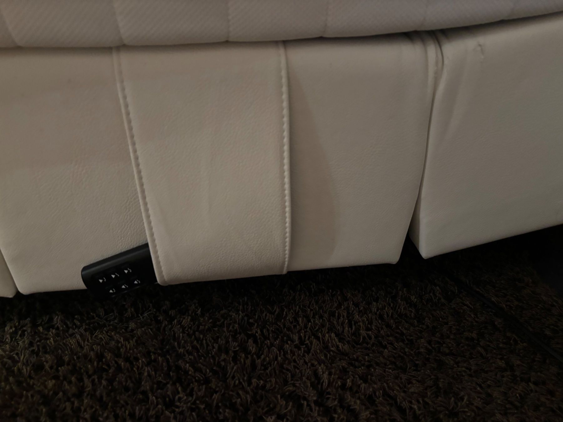 Letti: Boxspringbett elektronisch kipp und verstellbar – Usato da Adliswil venduto da Rai_ki 4