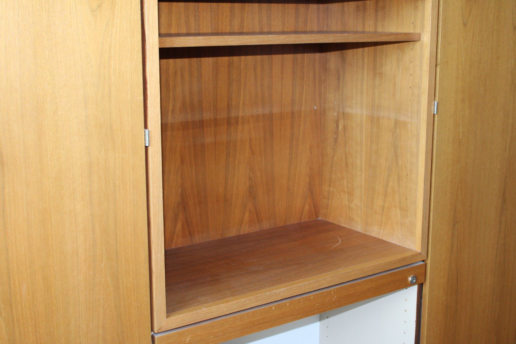 Armoires: Wandschrank (EH) – D'occasion à Schaan par antikes_und_kurioses 6