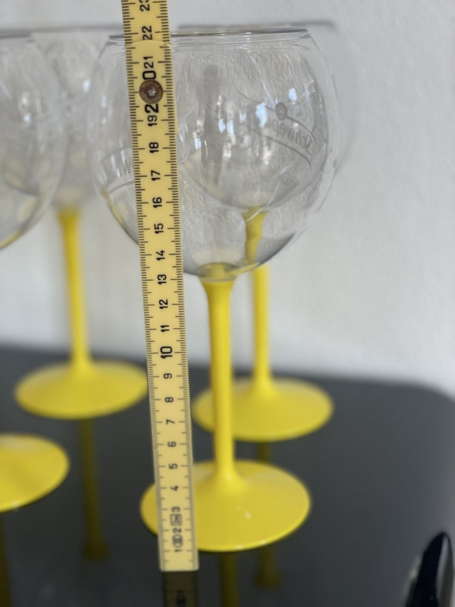 Bicchieri: 7 Schweppes Glasses aus Kunststoff – Usato da Richterswil venduto da Prangins9 5