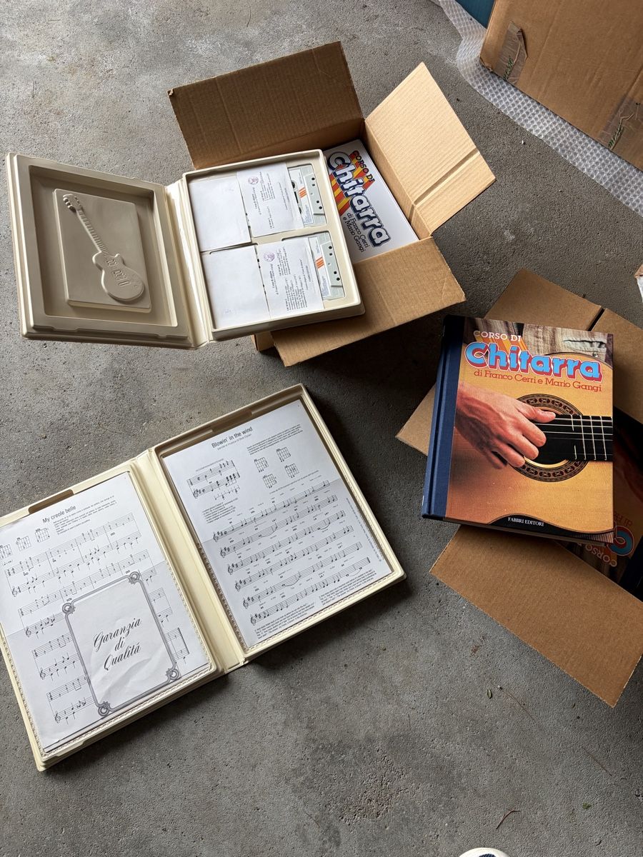 Libri: Corso di chitarra completo anni 90 – Usato da Giubiasco venduto da sc-77