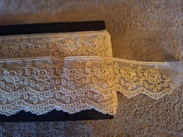Zauberhaftes Spitzenband mit Blumenmuster, 7 Meter lang (4)