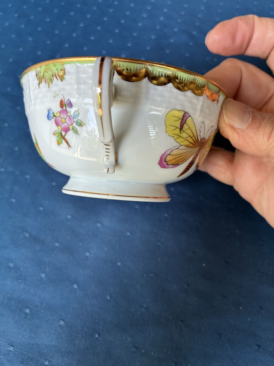 Herend Tassen: Herend - 1 Suppentasse mit Deckel Dekor Victoria  – Gebraucht aus Dornach von Rosengarten 7