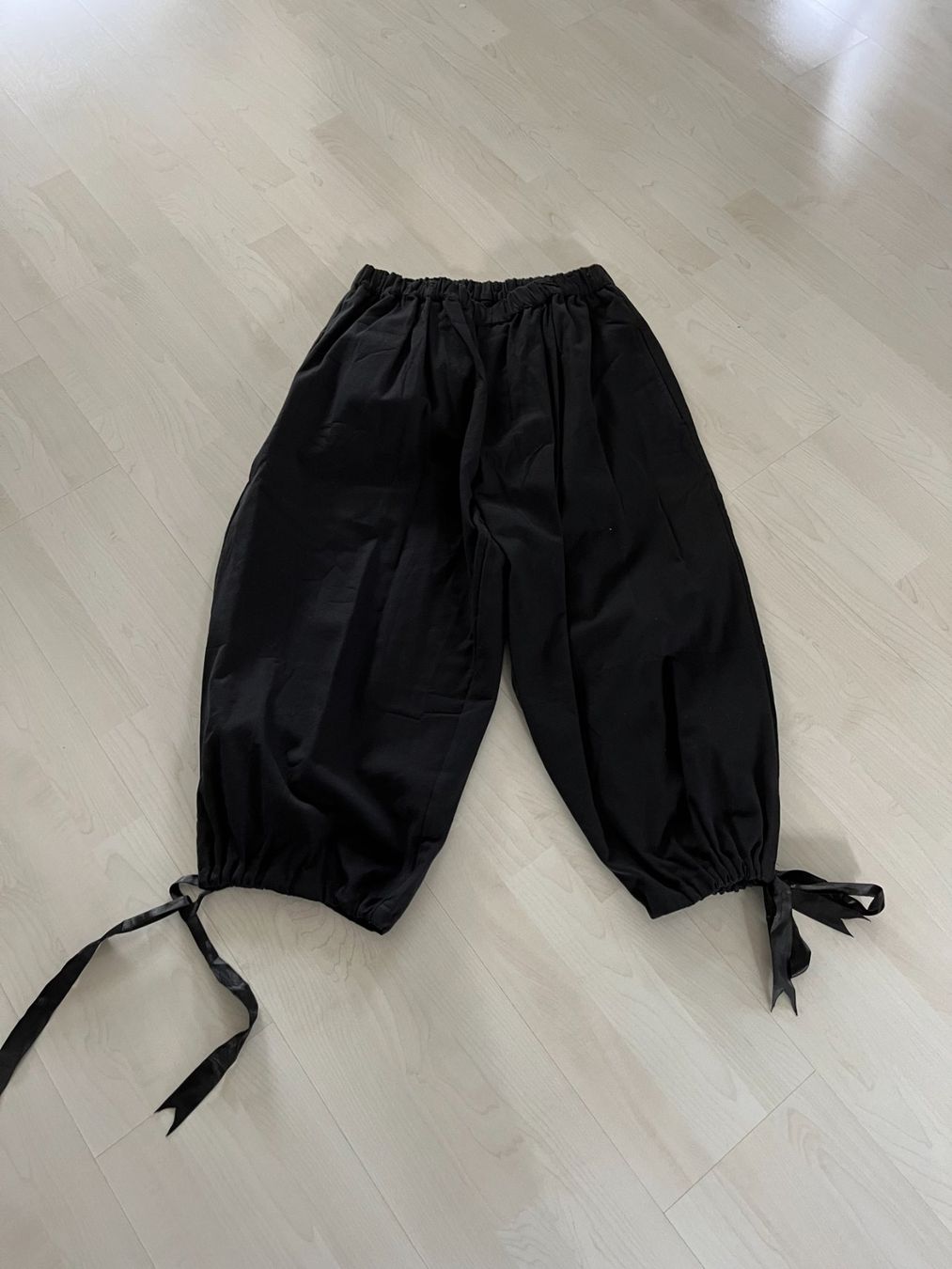Hosen: Schwarze Fasnachts-Hose – Gebraucht aus Stans von Moritz01112