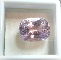 SPLENDIDE Kunzite coussin 37.73ct - CERTIF 4'510.- Fr