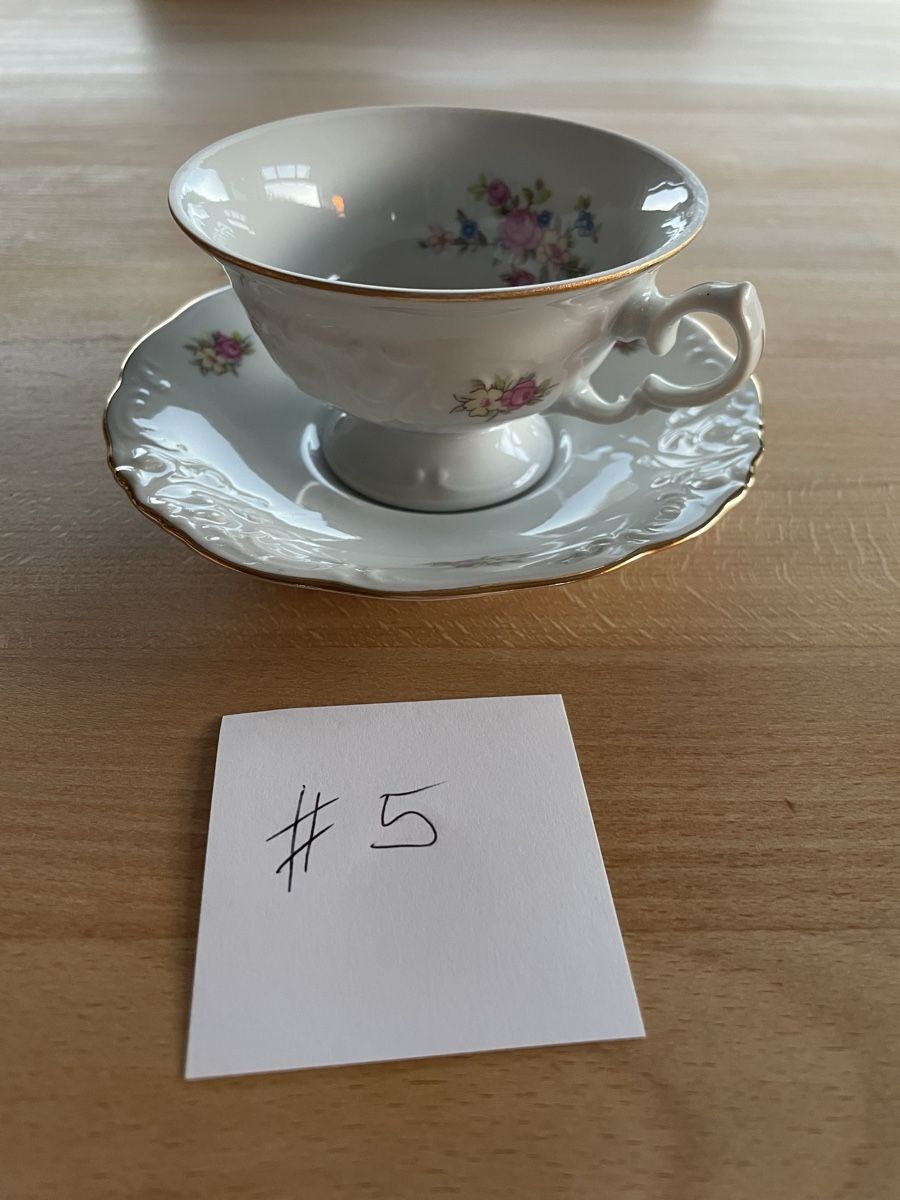 Tassen: Espressotasse mit Untertasse  – Gebraucht aus Seltisberg von Erdbi
