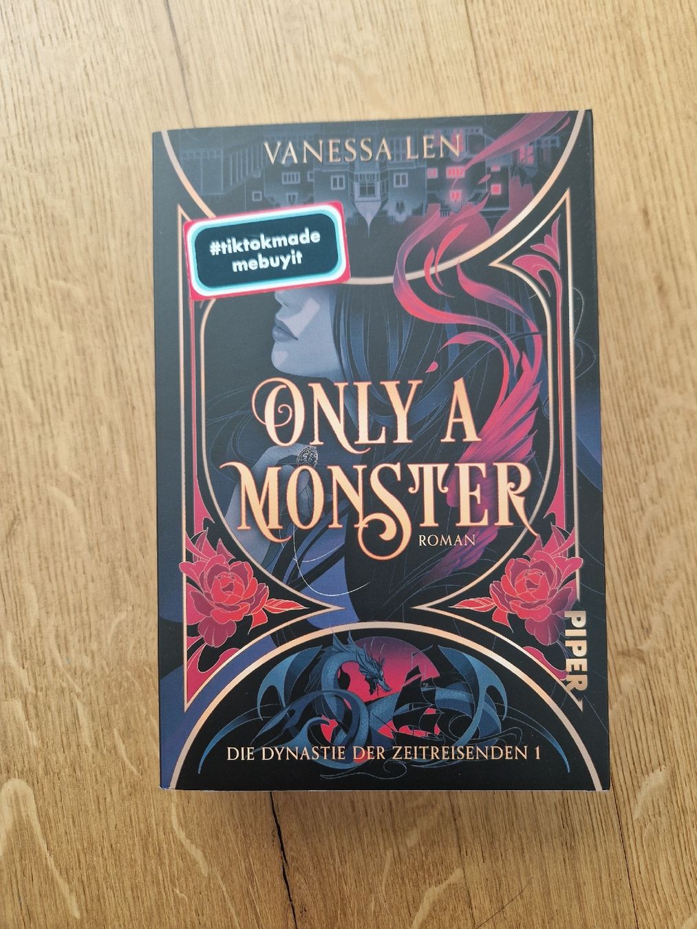 Libri: Only a Monster von Vanessa Len – Usato da Ruswil venduto da Angieee