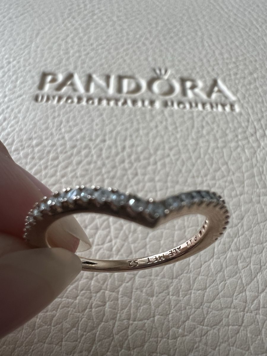 Pandora Bagues: Original Pandora Wishbone Ring rosegolden – D'occasion à Toffen par Vanessa_Germann 1