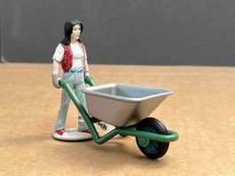 Schleich Stalljunge Schubkarre Mensch Figur Bauernhof