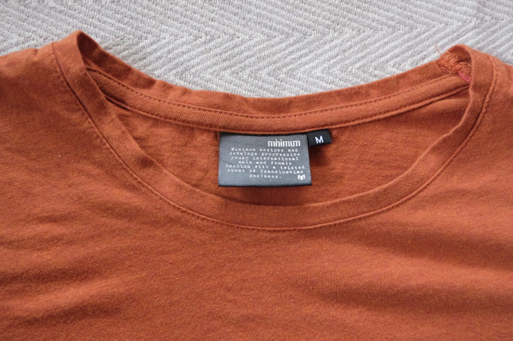 T-shirt: MINIMUM (DK)  - Grösse M – Nuovo (secondo la descrizione) da Aarberg venduto da umearocks