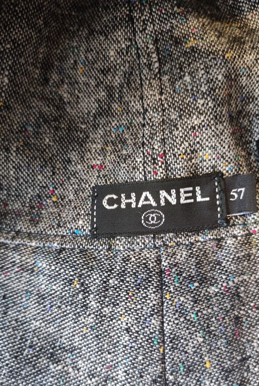 Chanel Hüte, Mützen & Caps: Chanel reversible bucket hat – Gebraucht aus Zug von LindaManga 2