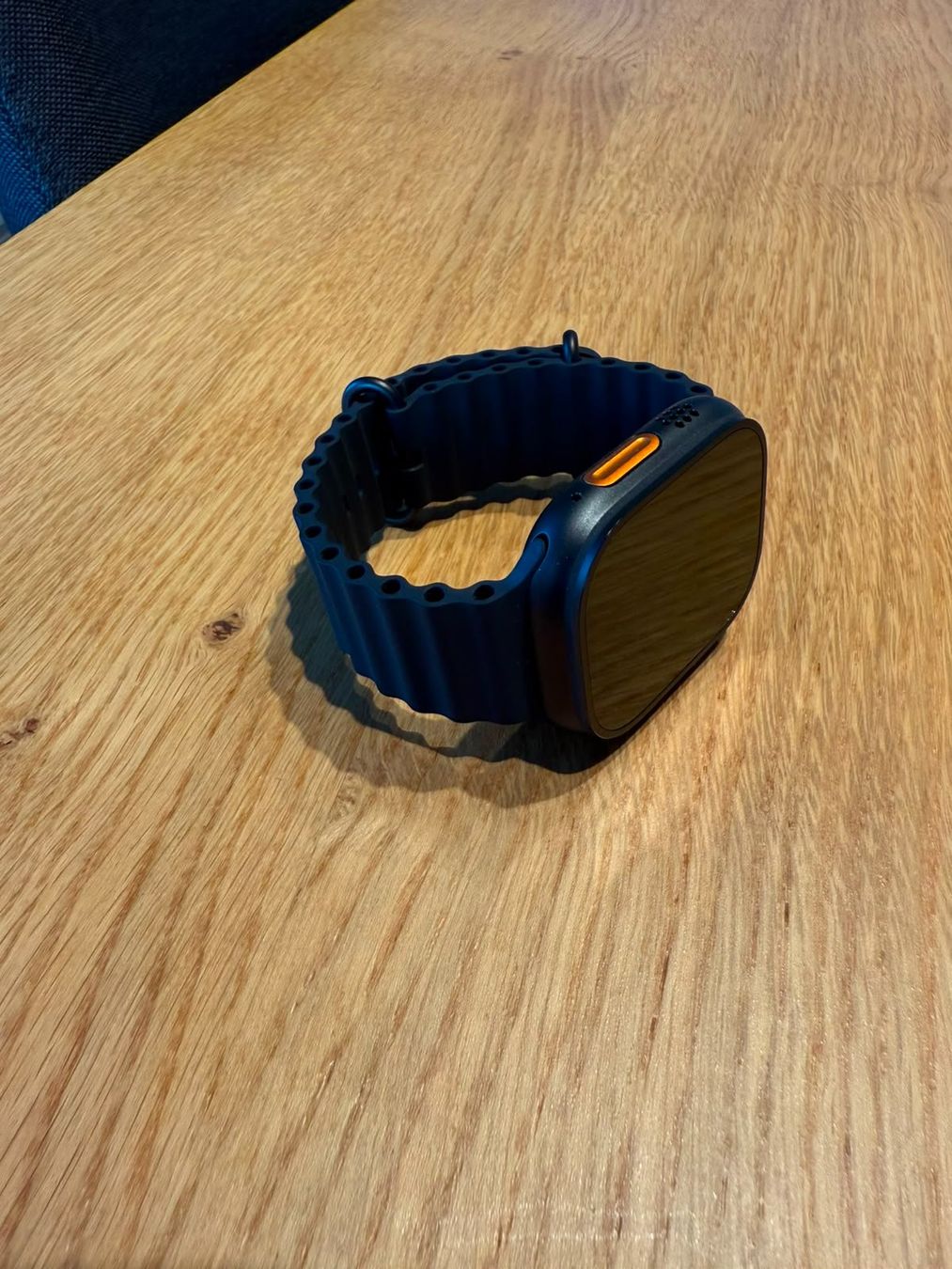 Apple Smartwatch: Apple Watch Ultra 2 49mm GPS + Cellular Schwarz – Usato da Emmenbrücke venduto da natelo 1