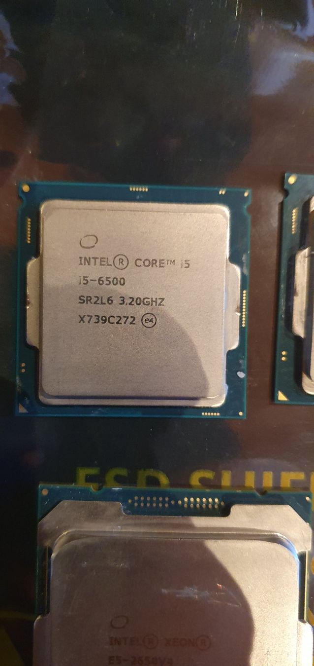 PC: Intel CPU Bundle: Xeon & Core i5 Prozessoren - Top Deal! – Usato da Schangnau venduto da TOMs_Hardware 5