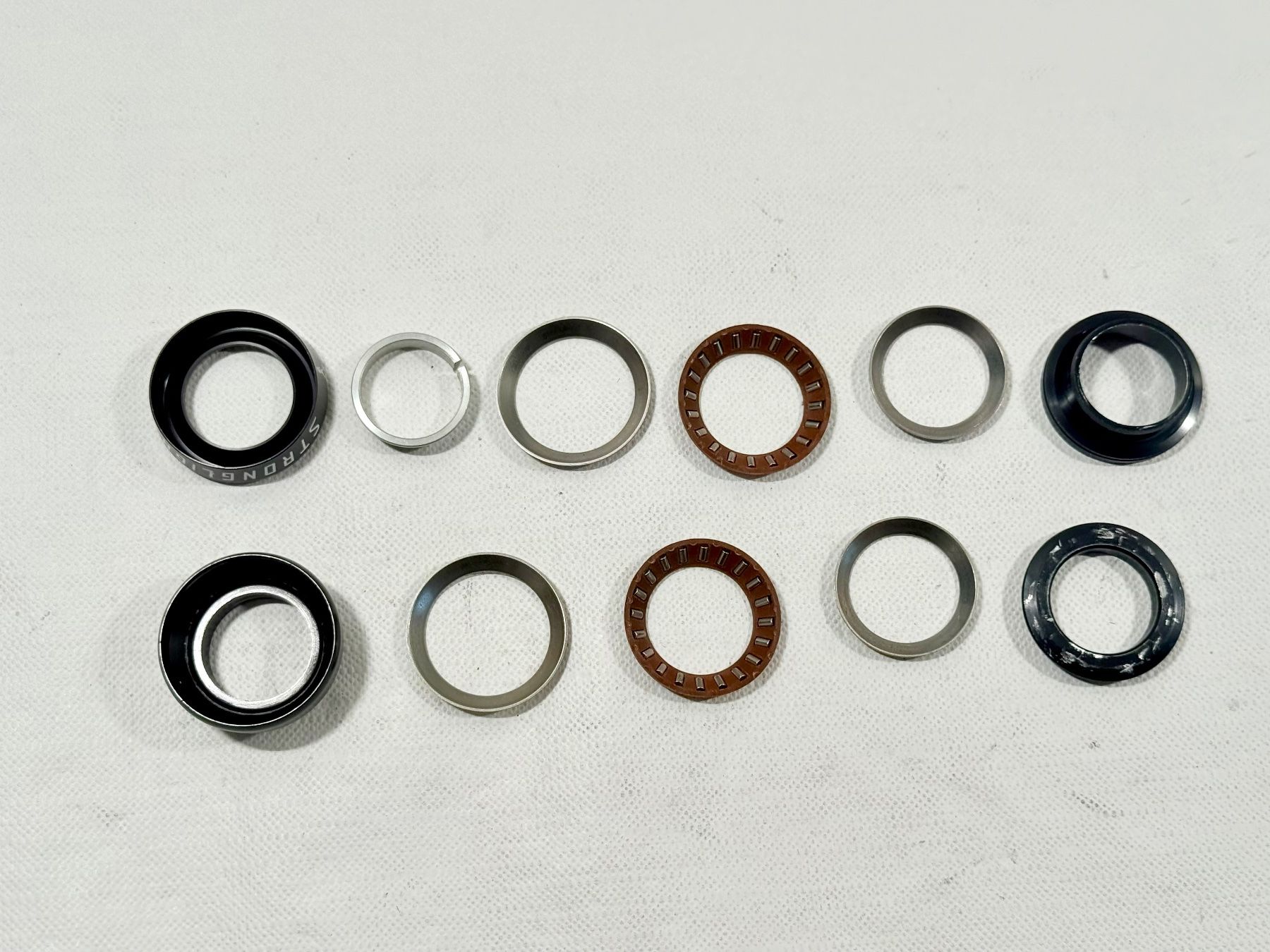 Ersatzteile: Stronglight HEADLIGHT 1" Zoll Ahead Headset Steuersatz 2607 – Gebraucht aus Luzern von bikeandbeltcom 1