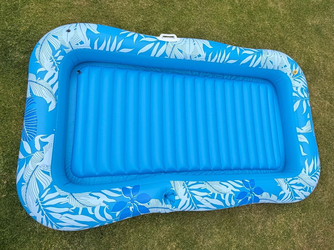 Materassi: Aufblasbare Wasser Luftmatratze mit Sprinkler - Blau – Nuovo e nell'imballaggio originale da Berg SG venduto da dom_dp6s