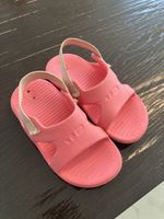 Sandales de plage rose T 23-24, parfaites pour l'été!