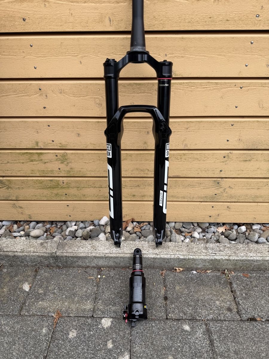 Pièces détachées: Rockshox SID Ultimate + Dämpfer – Neuf (Voir description) à Attiswil par Patsue 1
