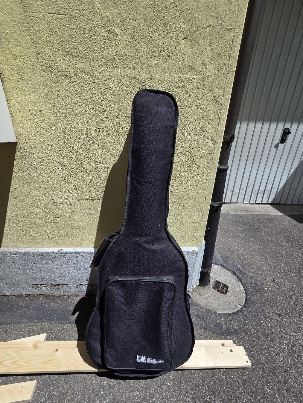 Strumenti musicali: Stagg Handgemachte Akoustikgitarre – Usato da Zürich venduto da tpwa 2