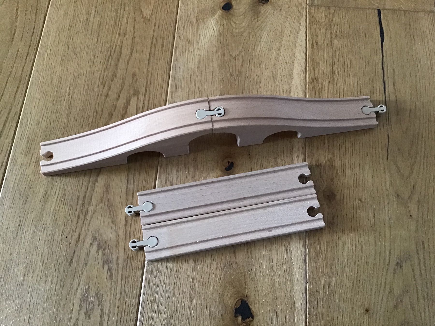 Ikea Jouets: Ikea Holzeisenbahn Brücke + Schiene – D'occasion à Rotkreuz par GerberaSpider08