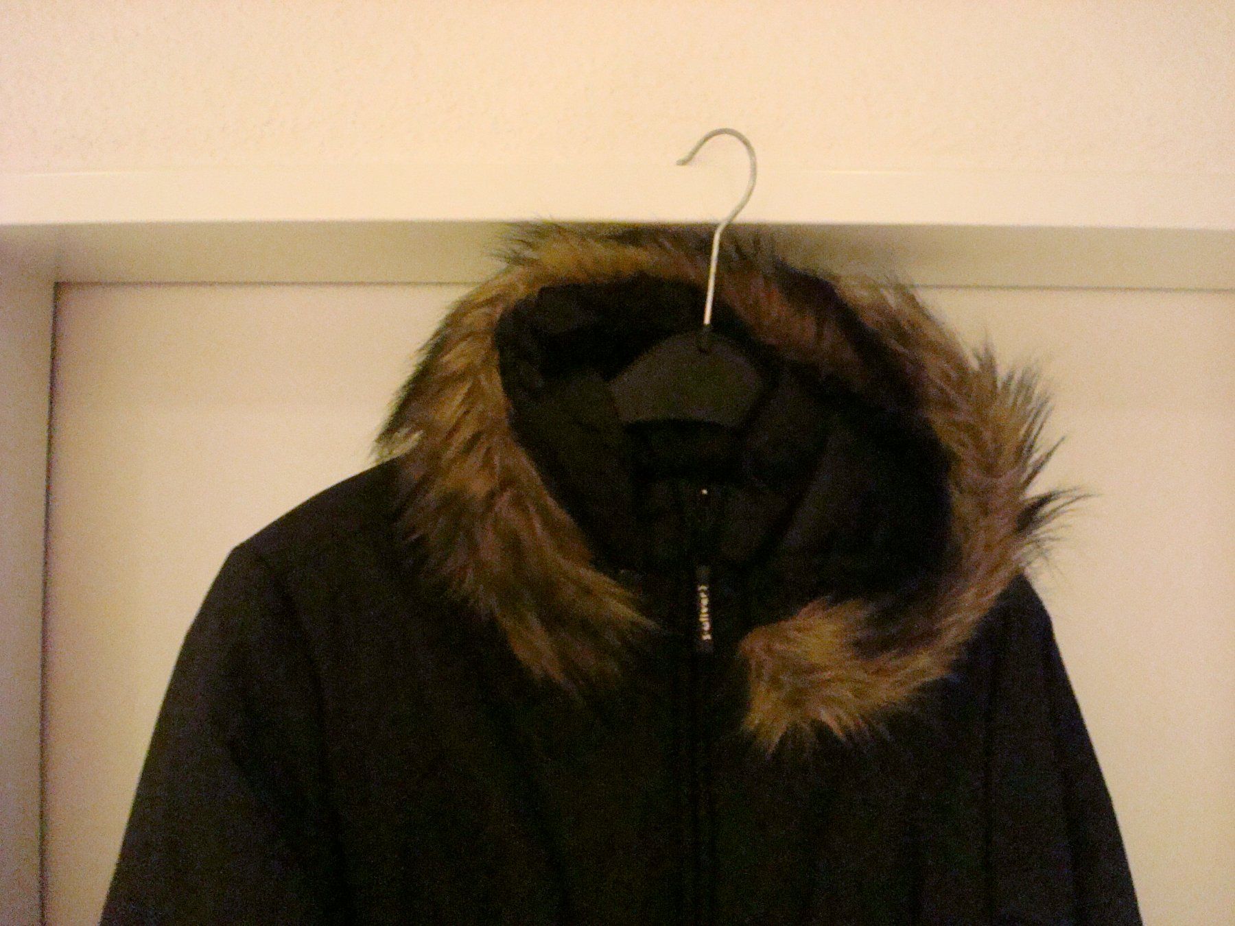 Giacche: Winterjacke mit Pelz-Kapuze – Usato da Menzingen venduto da ahegglin 1