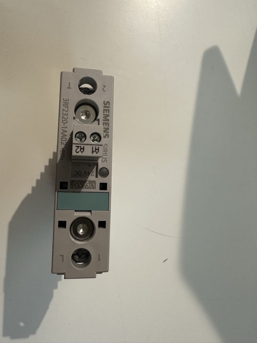 Siemens Componenti elettronici: Siemens 3RF2320-1AA02 Schütz – Nuovo e nell'imballaggio originale da Schötz venduto da EMTEC02 2