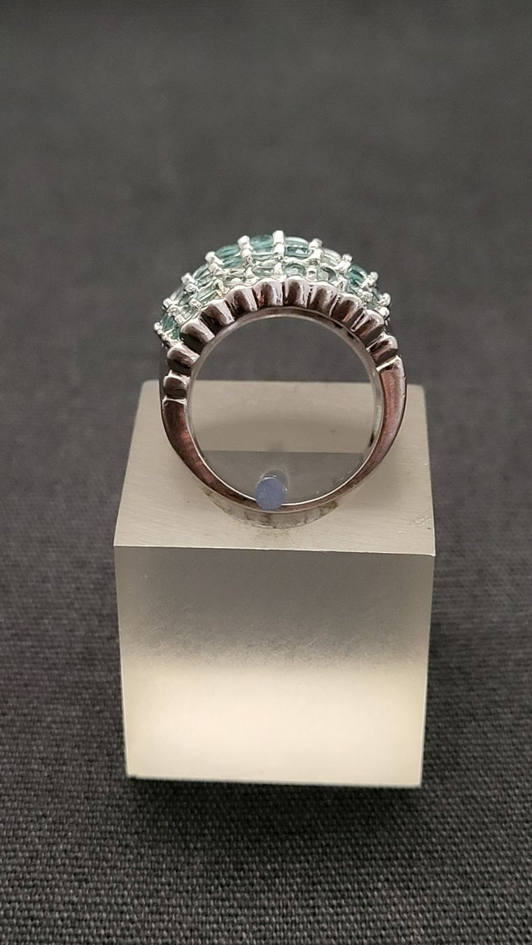 Anelli: Silber-Ring mit hellblauen Steinchen – Usato da Basel venduto da spinne02 4