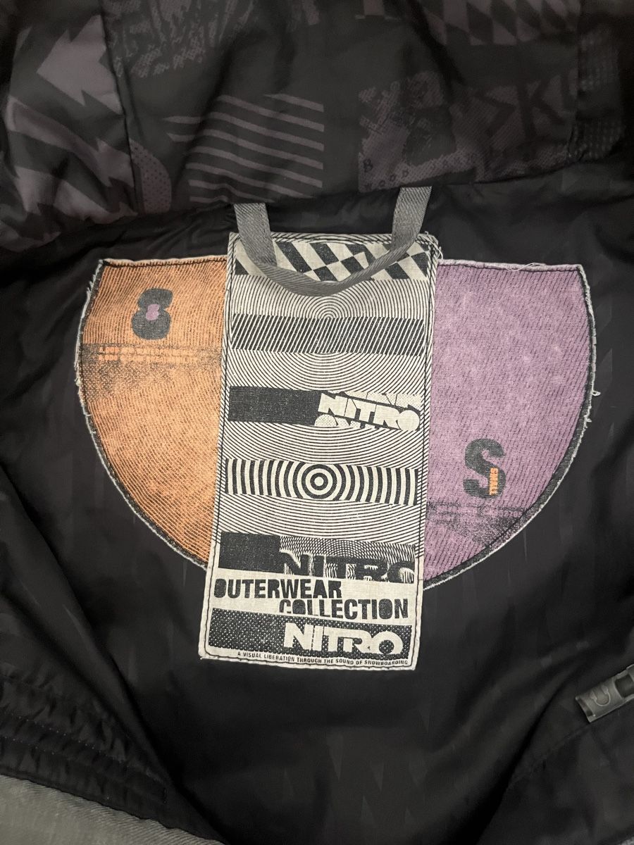 Kleiderpakete: NITRO Snowboardoutfit mit extra Hose – Gebraucht aus Zürich von lschaff 4
