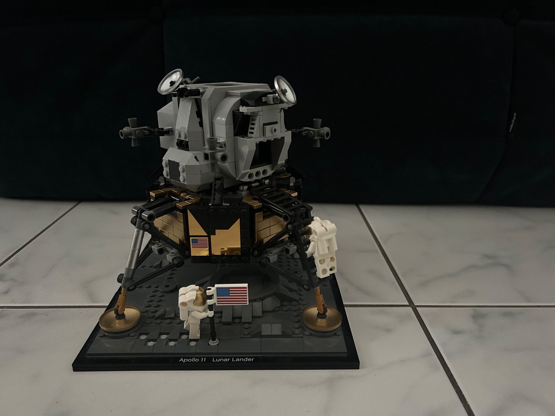 Lego Baukästen: LEGO Apollo 11 Lunar Lander – Gebraucht aus Richterswil von Jolipoisson