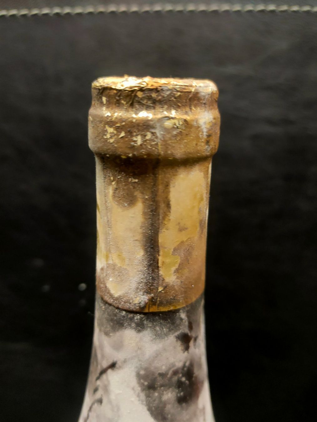 Vino: LIEBFRAUMILCH 1980 – Usato da Genève venduto da Leboucheoreilles 1