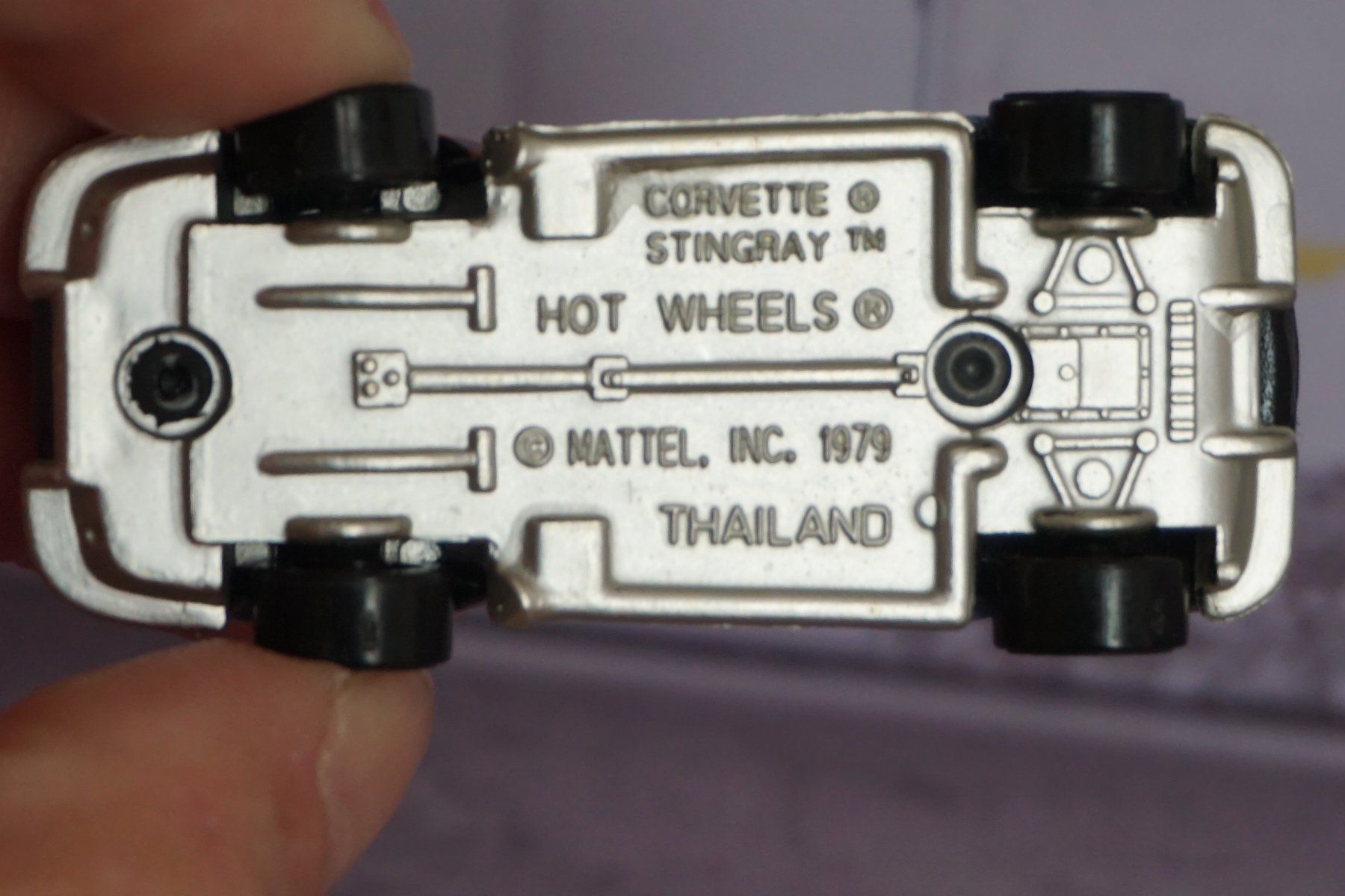 Hot Wheels Voitures modèles: HotWheels Chevy Corvette Split COOL !!!!!!!!!!!!!!!!!! – D'occasion à Reiden par Doppeldecker69 5